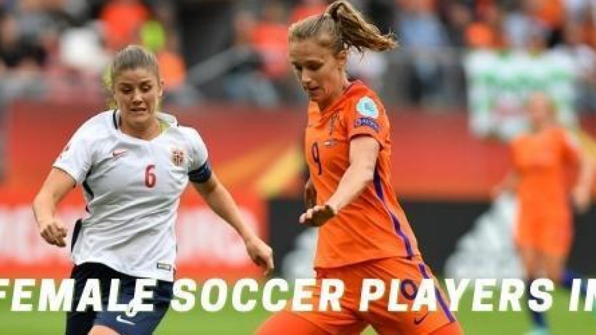 Best Female Soccer Players in 2022 – Ranking the Top 10