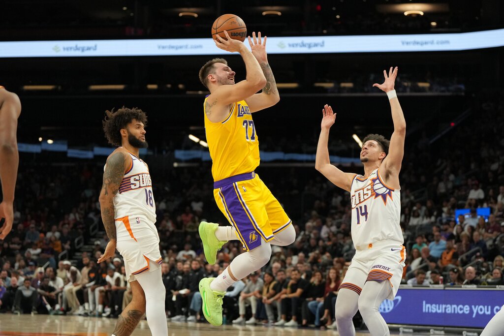 Lakers Luka Doncic shooting a basketball
