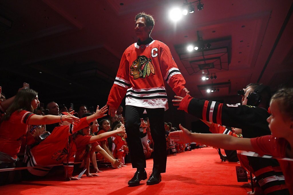 Chris Chelios is introduced to fans during the Chicago Blackhawks' convention